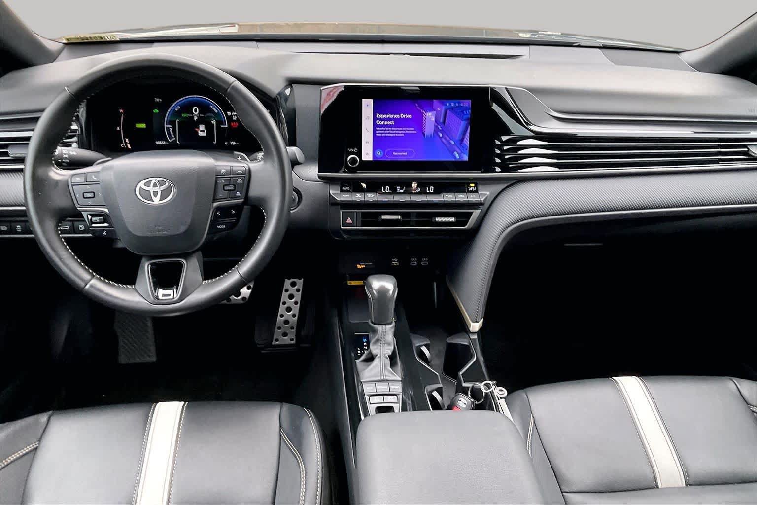 Used 2025 Toyota Camry SE FWD image 15