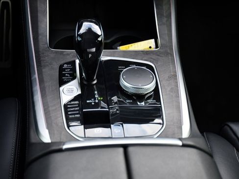 Used 2020 BMW X5 M50i w/ Premium Package image 26