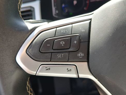 Used 2023 Volkswagen Atlas SE w/ Panoramic Sunroof Package FWD image 30