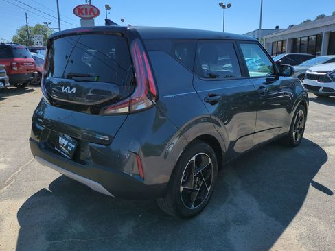 Certified 2023 Kia Soul EX image 5