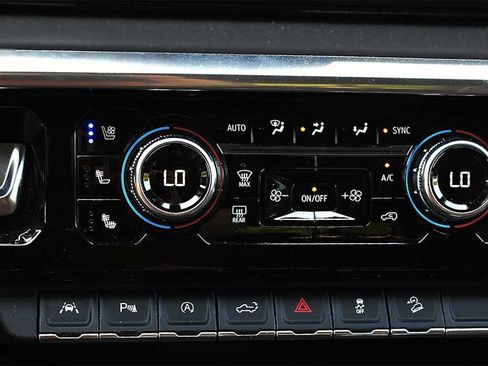 Used 2022 GMC Sierra 1500 Denali Ultimate AWD/4WD image 22