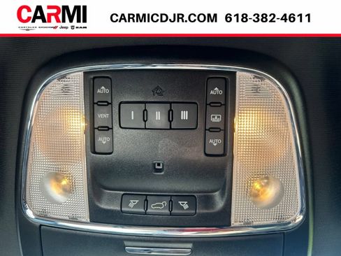 Used 2017 Jeep Grand Cherokee Limited w/ Luxury Group II AWD/4WD image 28