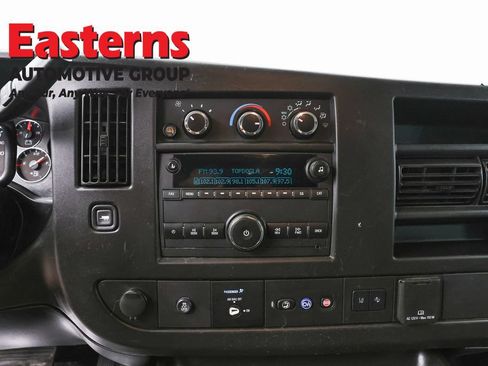 Used 2020 Chevrolet Express 3500 w/ Driver Convenience Package RWD image 12