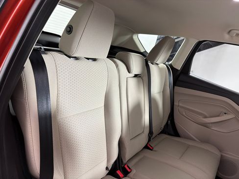 Used 2019 Ford Escape SE FWD image 22