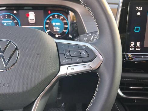 Certified 2024 Volkswagen Atlas Cross Sport SE FWD image 20