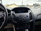 Used 2018 Ford Focus SE image 4