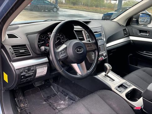Used 2011 Subaru Outback 2.5i Premium w/ All-Weather Pkg image 17