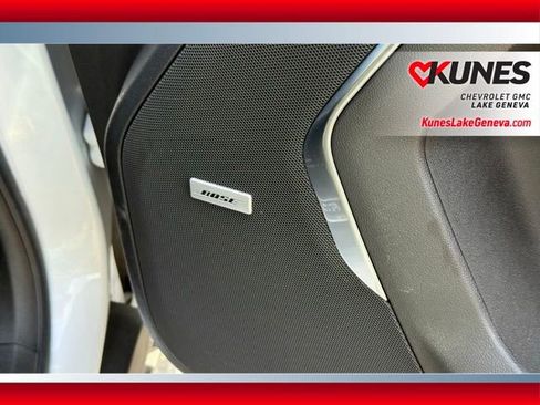 Used 2022 GMC Yukon AT4 AWD/4WD image 22