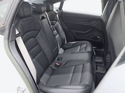 Used 2023 Porsche Taycan Turbo image 33