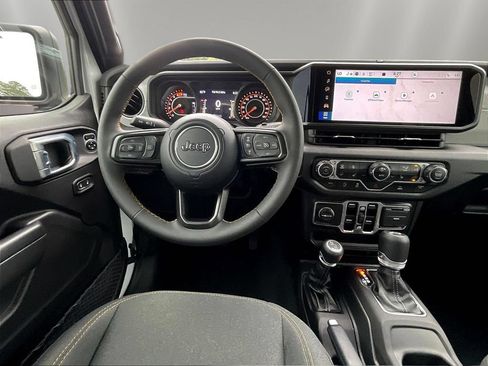 Used 2024 Jeep Wrangler Unlimited Sport AWD/4WD image 10