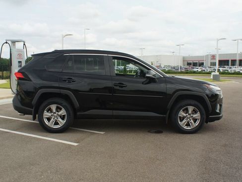 Used 2022 Toyota RAV4 XLE AWD/4WD image 21