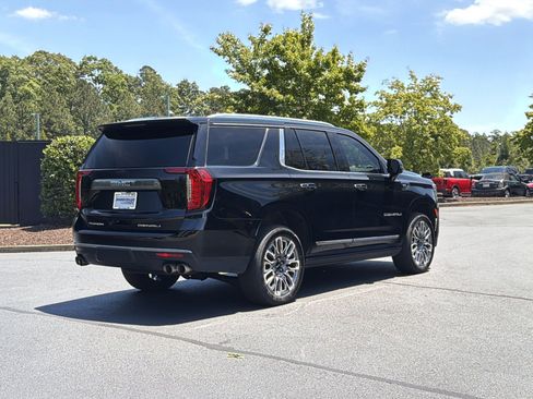 Used 2023 GMC Yukon Denali Ultimate AWD/4WD image 3