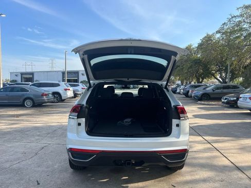 New 2026 Volkswagen Atlas Cross Sport SE FWD image 42