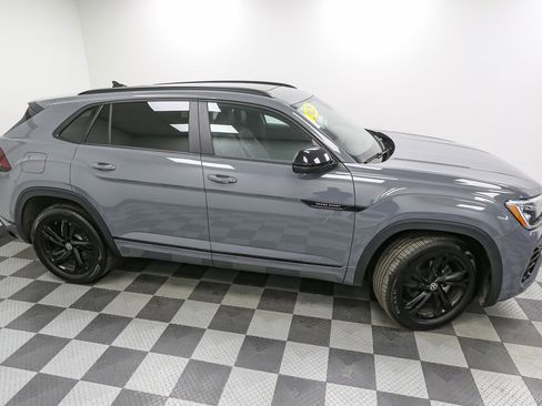 Used 2025 Volkswagen Atlas Cross Sport SEL R-Line image 6