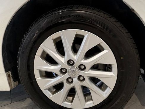 Used 2013 Toyota Prius Prime Plug-In Hybrid FWD image 9