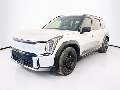 Used 2026 Kia EV9 GT-Line image 1