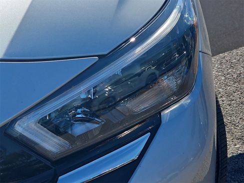 Used 2025 Nissan Versa SV w/ Trunk Package image 30