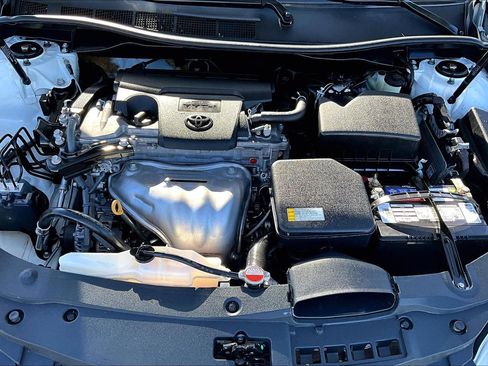 Used 2016 Toyota Camry XLE image 9