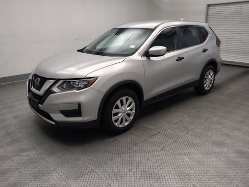 Used 2020 Nissan Rogue S FWD image 2