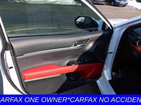 Used 2020 Toyota Camry XSE image 18