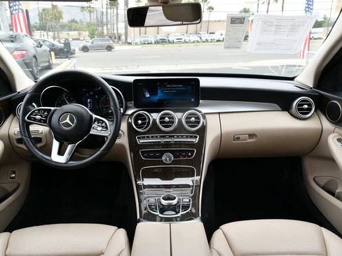 Used 2019 Mercedes-Benz C 300 Sedan image 25