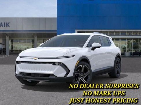 New 2026 Chevrolet Equinox EV LT w/ Convenience Package II FWD image 6