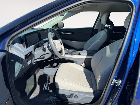 Used 2024 Kia EV6 Wind RWD image 10