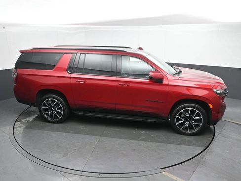 Used 2023 Chevrolet Suburban RST image 40