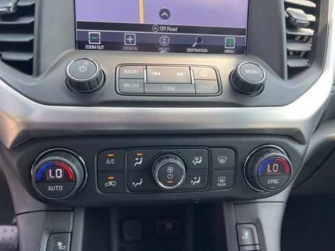 Used 2017 GMC Acadia SLT FWD image 21