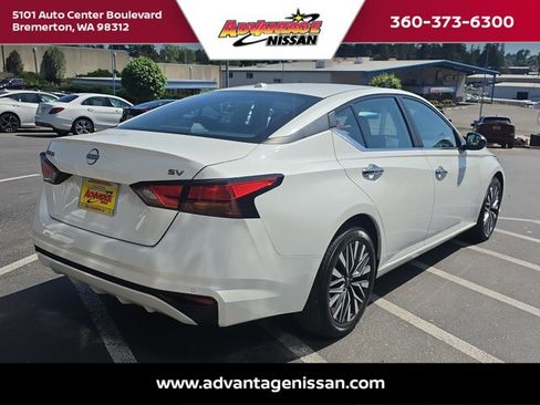 Used 2024 Nissan Altima 2.5 SV FWD image 5