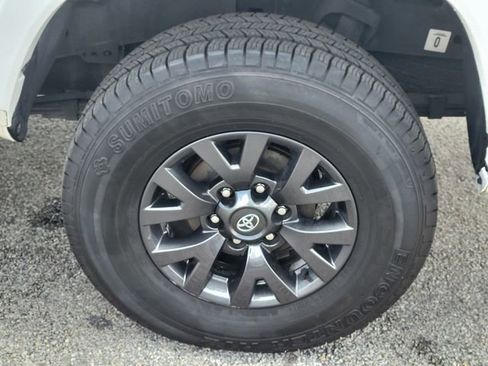 Used 2021 Toyota Tacoma SR5 image 6