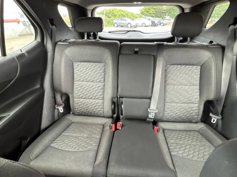 Used 2019 Chevrolet Equinox LT FWD image 32