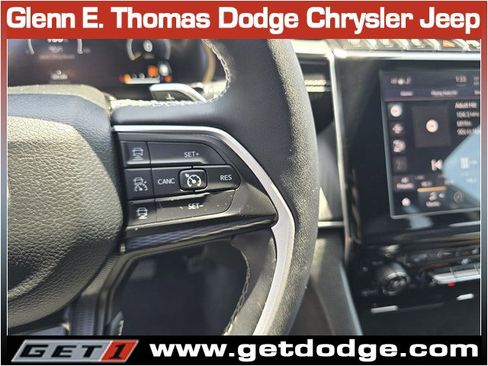 Used 2023 Jeep Grand Cherokee L Laredo RWD image 18