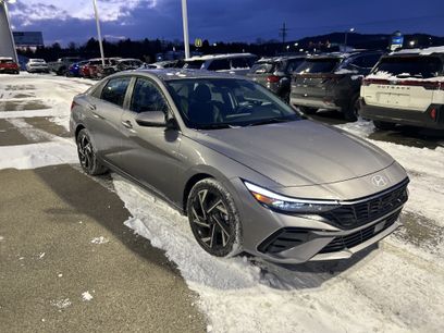 Certified 2025 Hyundai Elantra Limited