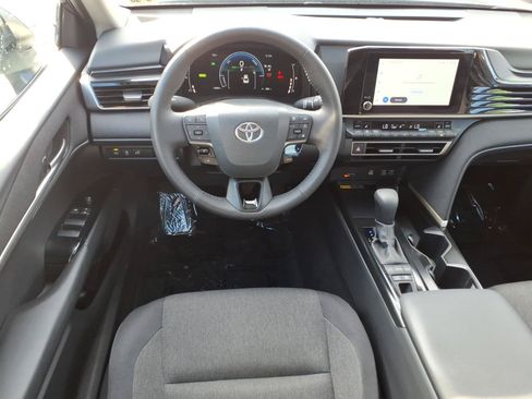 Certified 2025 Toyota Camry LE w/ Convenience Package FWD image 8