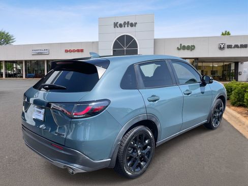 Used 2024 Honda HR-V Sport image 6