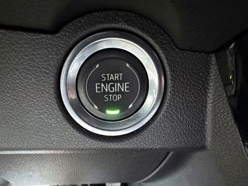 Used 2024 Chevrolet Traverse Z71 AWD/4WD image 25