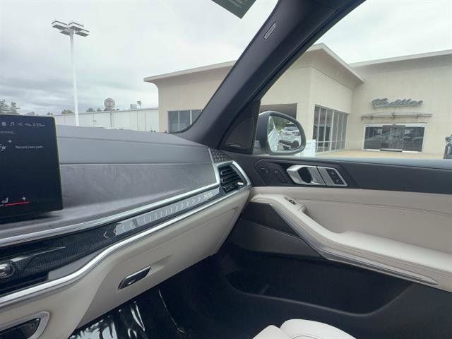 Used 2024 BMW X5 xDrive50e w/ Executive Package AWD/4WD image 23