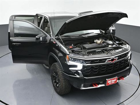 Used 2024 Chevrolet Silverado 1500 ZR2 w/ Technology Package AWD/4WD image 48