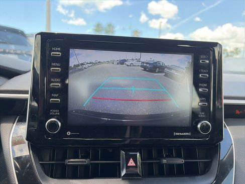 Used 2021 Toyota Corolla LE FWD image 10
