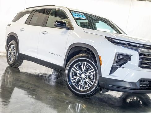 Used 2021 Chevrolet Silverado 1500 LT Trail Boss w/ Convenience Package II image 5