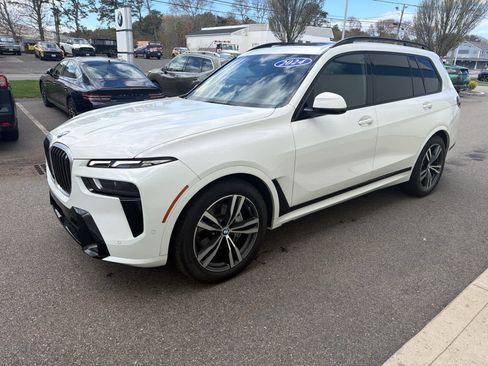 Certified 2024 BMW X7 xDrive40i w/ M Sport Package AWD/4WD image 5
