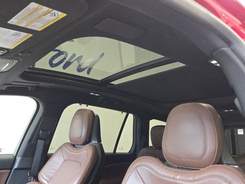Used 2025 Lincoln Aviator Reserve w/ Equipment Group 201A AWD/4WD image 25