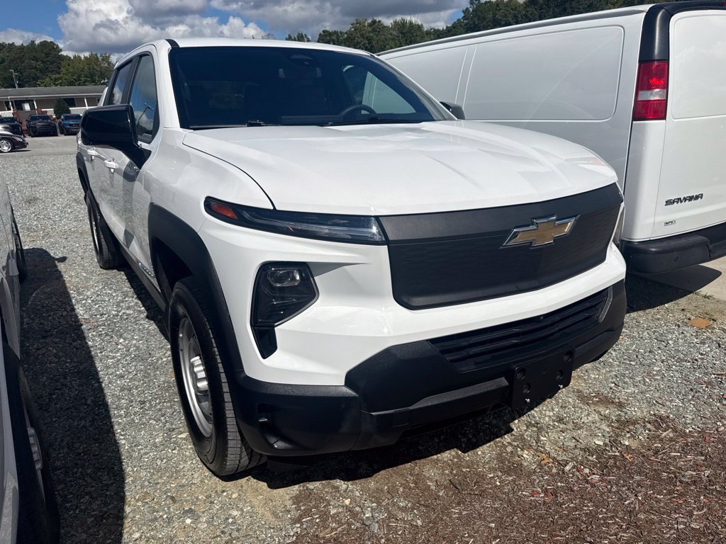Used 2024 Chevrolet Silverado EV W/T AWD/4WD image 2