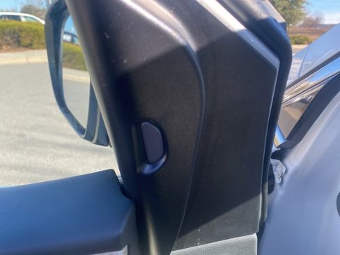 Used 2024 Nissan Murano SL image 13