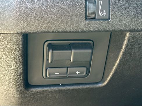 Used 2024 Chevrolet Colorado Z71 w/ Advanced Trailering Package image 10