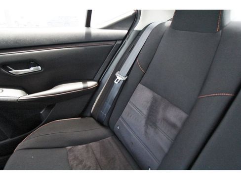 Certified 2025 Nissan Sentra SR FWD image 11