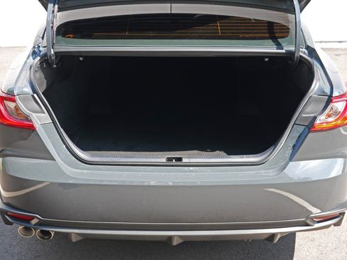 Used 2025 Toyota Camry SE FWD image 9