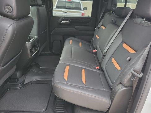 Used 2024 GMC Sierra 2500 AT4 w/ AT4 Premium Plus Package AWD/4WD image 26