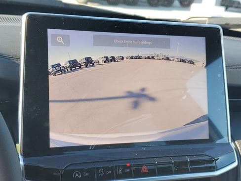 New 2026 Jeep Compass Latitude image 25